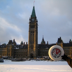 Monica nous envoie cette photo devant le parlement d'Ottawa (Canada)